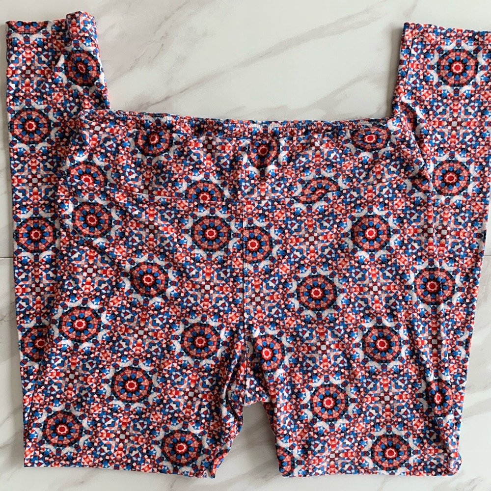 LuLaRoe Tall & Curvy leggings